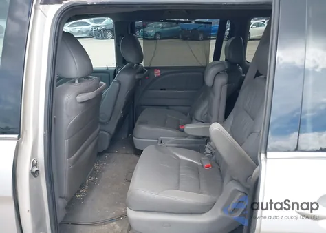 2008 Honda Odyssey Touring z USA, uszkodzony, nr VIN 5FNRL38968B043161